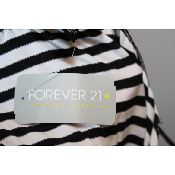 NWT Forever 21+ Striped Strapless Maxi Tube Dress Blue Plus Size 2X H14737 - Picture 6 of 8